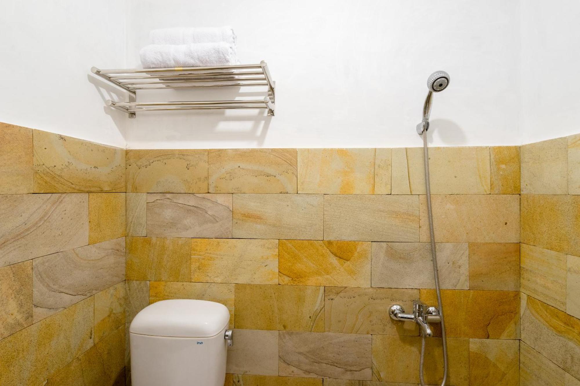 OYO 1592 Gading 4u Homestay Near RS Pratama Yogyakarta Bagian luar foto